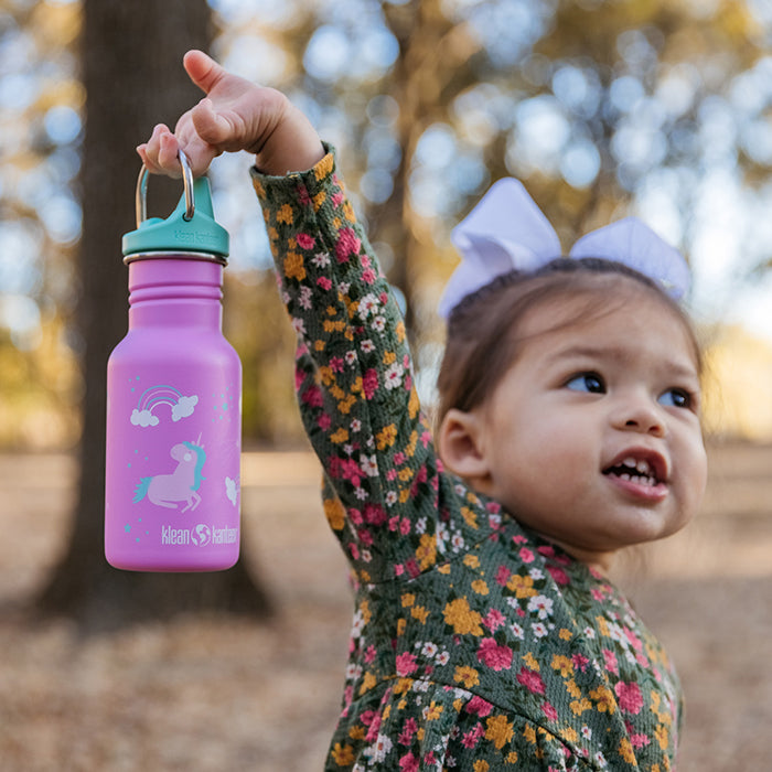 classic-kid-sippy-cap-e6 K12CNSIPPY-UN-kids_bottle_unicorn_lifestyle.jpg