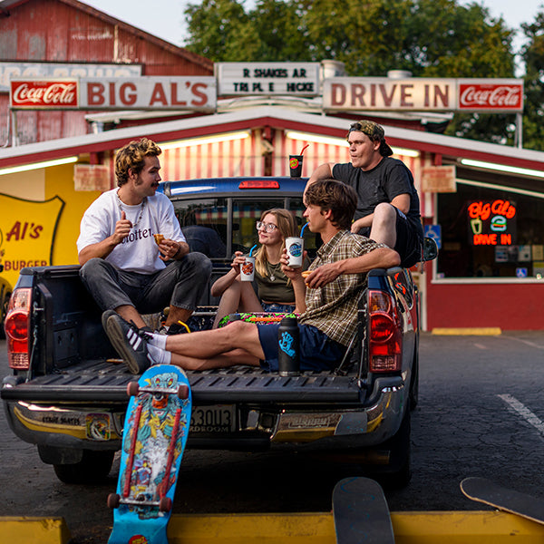 16oz-pint-cup-santa-cruz-i7 16oz_pints_santa_cruz_2_vacationdot_wavedot_skaters_truckbed_square.jpg