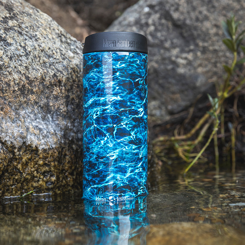 20oz-tkwide-with-cafe-cap-mossy-oak-r9 16oz_tumbler_mossyoak_bass_cafe_water_closeup_square.jpg