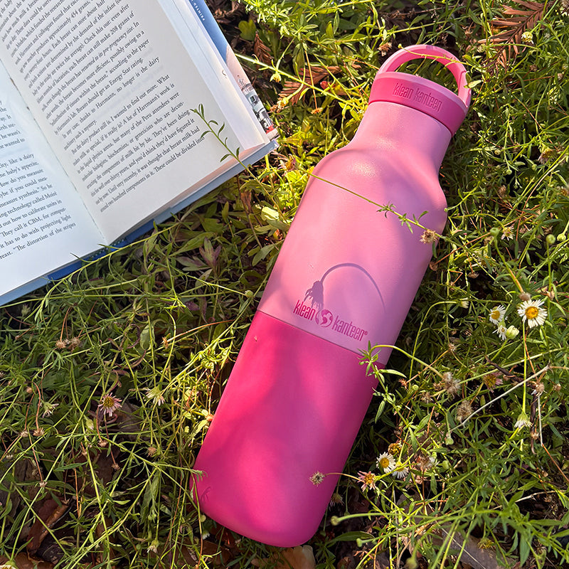 20oz-rise-classic-with-arch-loop-cap-e9 20oz_rise_classic_insulated_bottle_cashmere_rose_grass_book_square.jpg