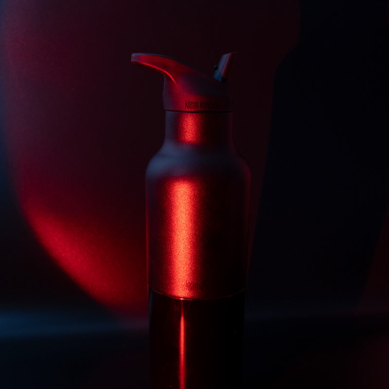 20oz-rise-classic-may-the-4th-n9 20oz_rise_classic_may_the_fourth_starwars_black_bottle_redglow_square.jpg