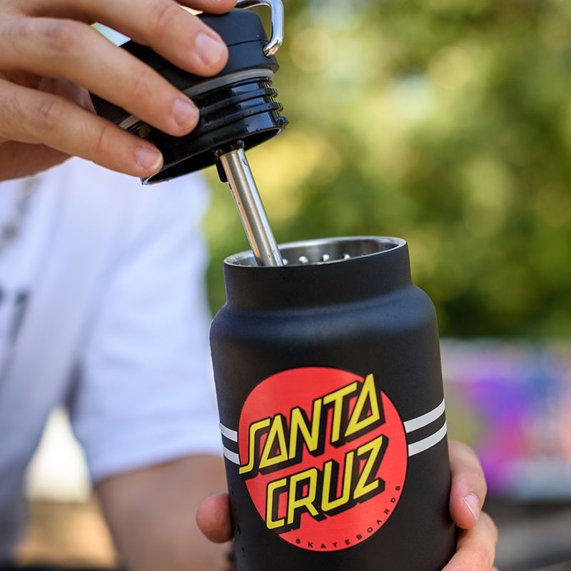 32oz-tkwide-with-twist-cap-santa-cruz-v5 32oz_tkwide_twist_water_bottle_santacruz_dot_lidoff_square.jpg