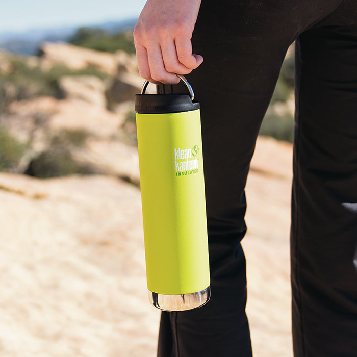 tkwide-cafe-cap-u8 K20TKWPCC-JP-cafecap-loop-hiking_lifestyle.jpg