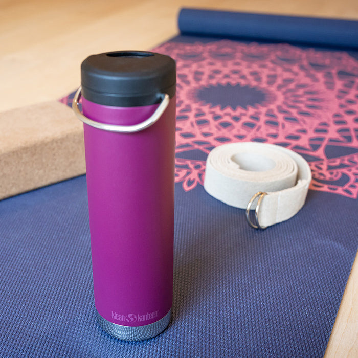 tkwide-twist-cap-with-straw-kit-b8 K20TKWPT-PP-T-TWIST-yoga_bottle_closed_lifestyle_a5ac6535-9c60-42bb-86fe-b94b5cef2b68.jpg