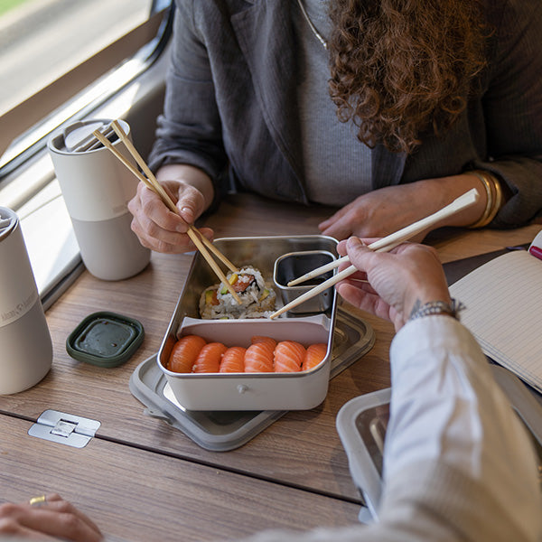 55oz-rise-food-box-big-meal-y4 rise_food_lunch_box_big_meal_tofu_sushi_share_square.jpg