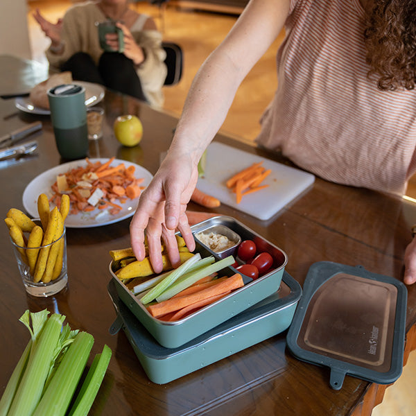 55oz-rise-food-box-big-meal-y4 rise_food_lunch_box_big_meal_veggie_dividers_square.jpg