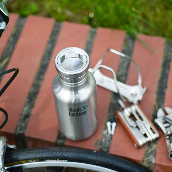 classic-steel-loop-cap-w0 stainless_bottle_cap_bike_parts_lifestyle.jpg