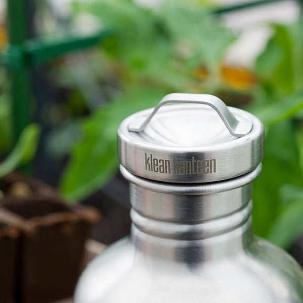 classic-steel-loop-cap-w0 stainless_cap_garden_lifestyle.jpg