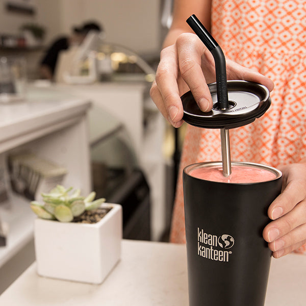 tumbler-straw-lid-with-straw-c7 steel_straw_smoothie-At-Counter-With-Lid_lifestyle_a071dbd2-9fd8-4eea-b04c-2a3732ff8612.jpg