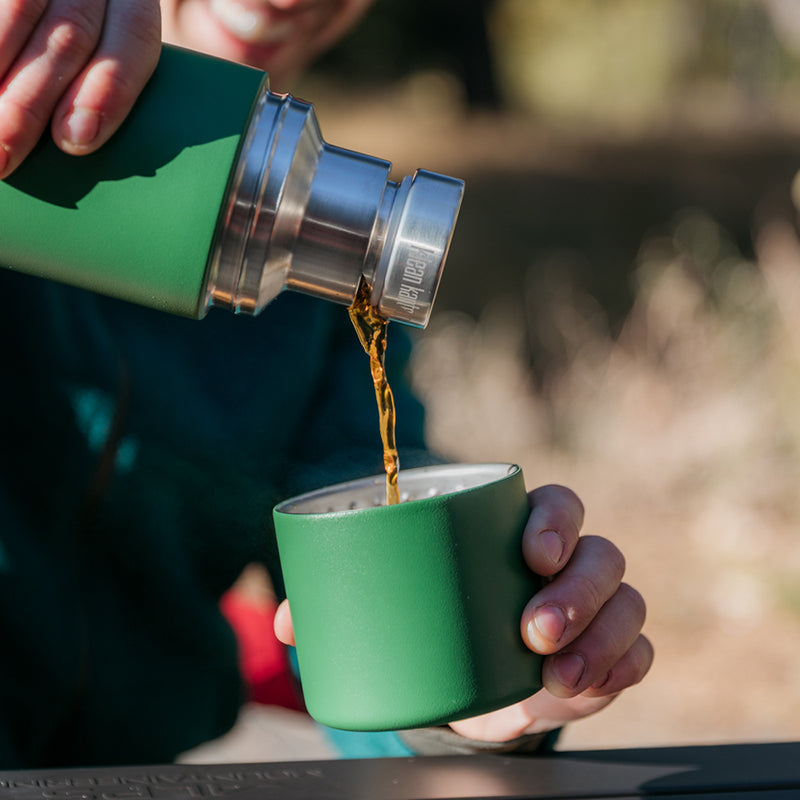 tkpro-maintenance-kit-w7 tkpro_32oz_thermos_green_pourthrough_lifestyle.jpg