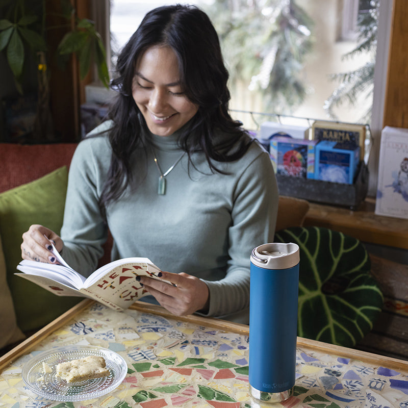 20oz-tkwide-with-cafe-cap-d1 tkwide_20oz_insulated_tumbler_cafe_woman_reading_square.jpg