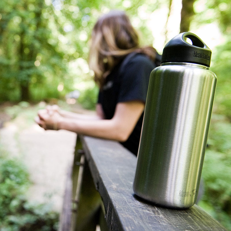 40oz-wide-with-loop-cap-h3 wide_40oz_bottle_bridge_closeup_square.jpg